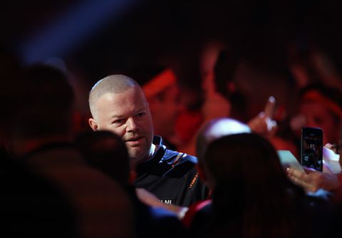 Van Barneveld mag net als andere Nederlanders niet klagen met loting World Matchplay