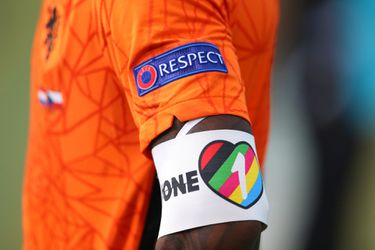 OneLove-aanvoerdersband nog niet zeker van WK: KNVB wacht op toestemming FIFA