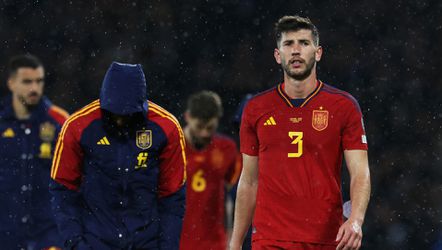 Spanjaard geeft heel slap excuus voor verlies tegen Schotland: 'Gras was te lang'