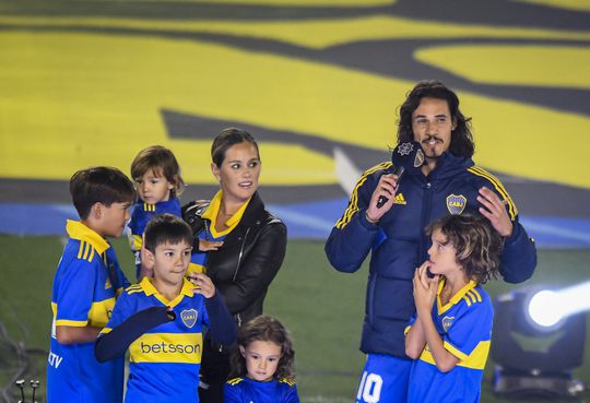 🎥 | Edinson Cavani (36) op prachtige wijze gepresenteerd bij Boca Juniors