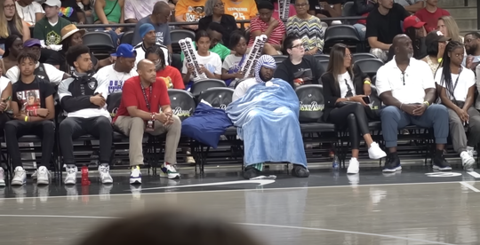 YouTuber JiDion niet meer welkom in NBA na dutje bij WNBA-wedstrijd