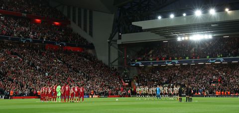 Scheids kapt minuut stilte bij Liverpool - Ajax na 24 seconden af