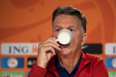 🎥​ | Popcorn in de aanslag: hier volg je LIVE de persconferentie van bondscoach Louis van Gaal