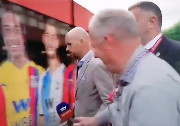 🎥​ | Erik ten Hag laat bodyguard Sky Sports-journalist wegduwen: 'Dit ziet er niet goed uit'