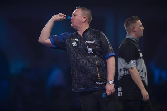 😂 | Chris Dobey feliciteert jarige vriend en collega Glen Durrant op grappige wijze