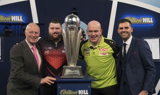 🎥 | Michael Smith stond in 2019 óók in de finale, maar verloor toen van Michael van Gerwen