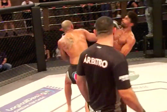 🎥 | Braziliaanse MMA-vechter Alessandro Macedo sloopt landgenoot in 1e ronde
