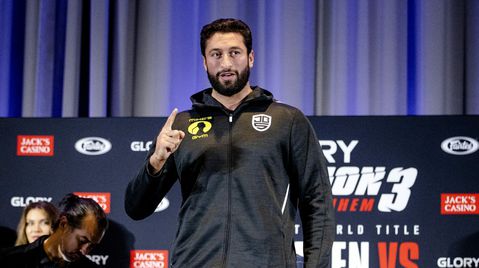 🎥 | Jamal Ben Saddik stelt deadline voor GLORY: 'Anders ga ik met pensioen'