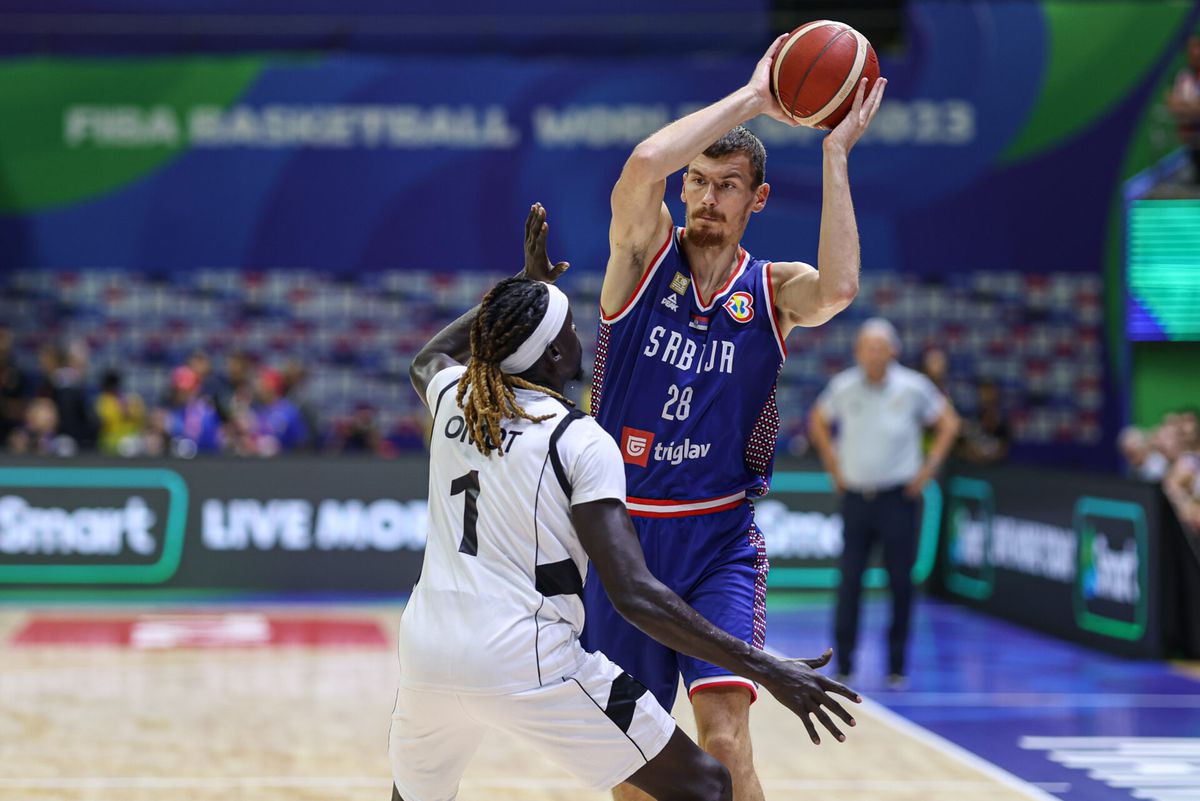😨 | Servische basketballer verliest een NIER na elleboogje op WK