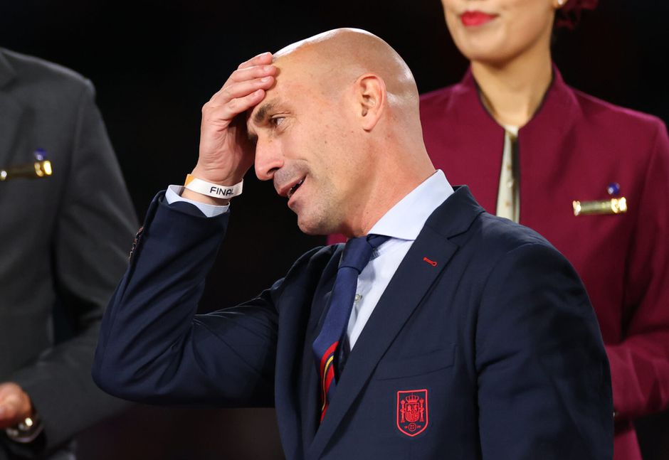 Spaanse kus-voorzitter de gevangenis in? Luis Rubiales moet voor de rechter verschijnen
