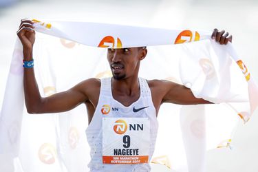 Abdi Nageeye na winst marathon van Rotterdam: 'Droom die vroeger zo ver weg leek'