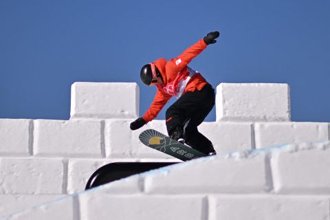Dit heb je vannacht gemist in Beijing: snowboarder Niek van der Velden gaat onderuit