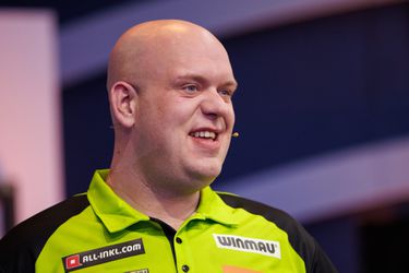 Michael van Gerwen moet het opnemen tegen ‘Dirty Harry’ in 1e partij na verloren WK-finale