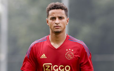 📸 | 'Mo Ihattaren verkoopt huis in Vleuten, langer verblijf in Italië?'