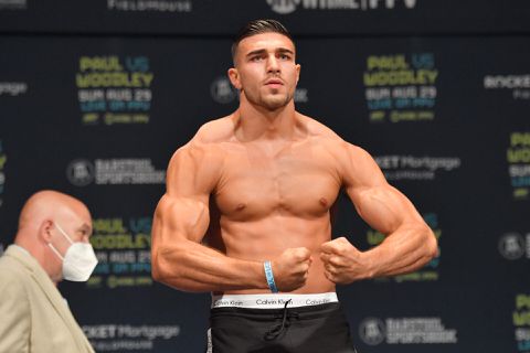 Tommy Fury is undercard voor het gevecht van grotere broer Tyson Fury