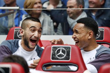 'Ajax moet in de zomer met Tete of Veltman aan de haal gaan'