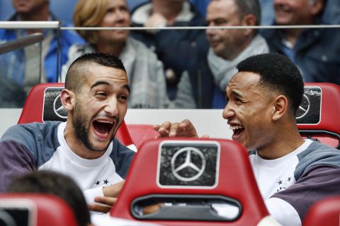 'Ajax moet in de zomer met Tete of Veltman aan de haal gaan'