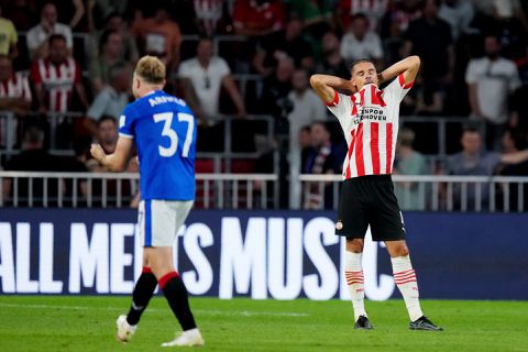 🎙 | 'AZ en FC Twente top, PSV stelt teleur in return'