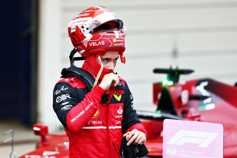 Teambaas Ferrari 'verrast en heel teleurgesteld', maar gaat niet in beroep tegen tijdstraf: 'Bijzonder discutabel'