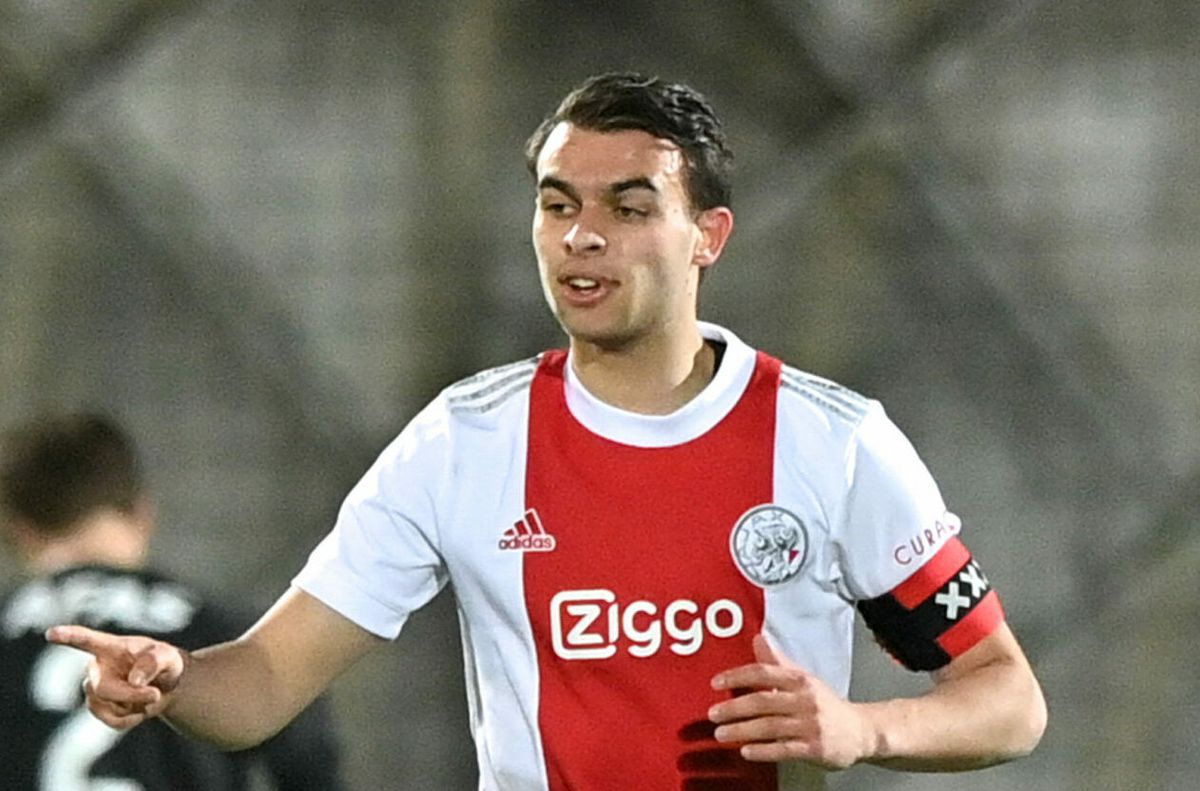 Enric Llansana voelt zich te goed voor KKD: 'Zit niet op nog een jaar Jong Ajax te wachten'
