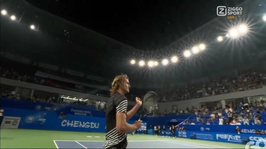 🎥 | Alexander Zverev wint ATP-toernooi na moeizame finale in China