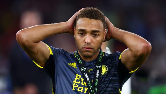 'Feyenoord komt er niet uit met Cyriel Dessers over nieuw contract'