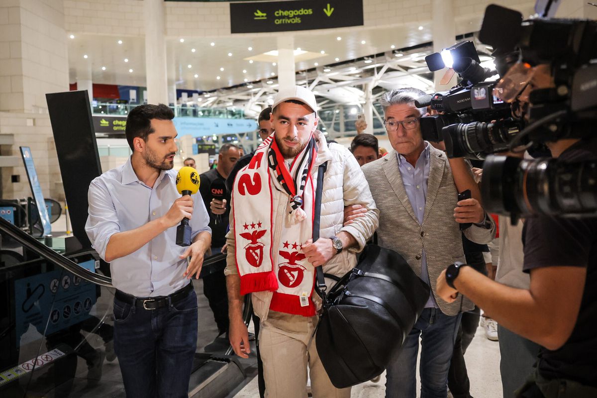 Benfica presenteert recordaankoop Orkun Kökçü en plakt gestoorde afkoopsom in contract