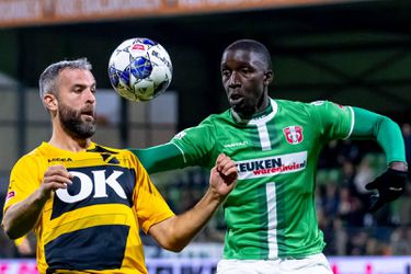 Seydine N’Diaye weer terug op het veld bij FC Dordrecht na racisme van MVV-'fans': 'Was behoorlijk emotioneel'
