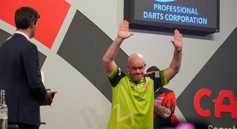 🎥  | Michael van Gerwen over 300.000 euro prijzengeld: 'Maakt me geen reet uit'