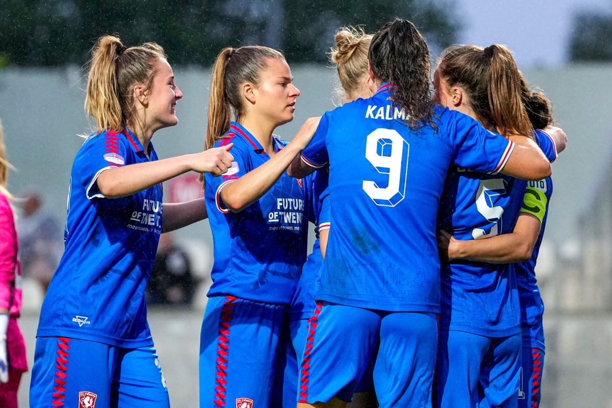 FC Twente wint na de titel ook de Eredivisie Cup dankzij winst in doelpuntenfestijn tegen Ajax