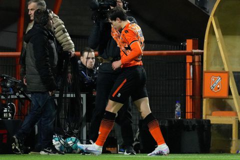 Volendam-speler Oristanio krijgt extra schorsing wegens spugen naar scheids om rode kaart