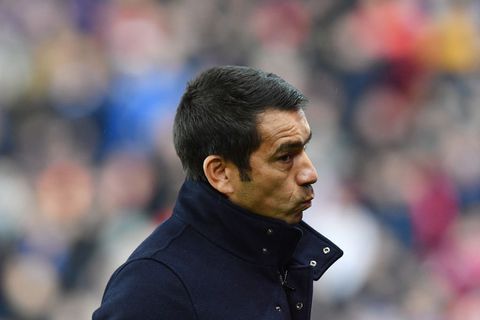 Giovanni van Bronckhorst heeft weer wat lucht als trainer van Rangers: nipte zege op Hearts