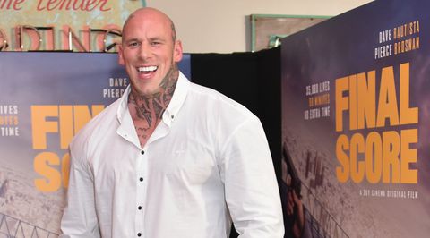 Bokswedstrijd tussen Engste Man ter Wereld en Iraanse Hulk gaat NIET door