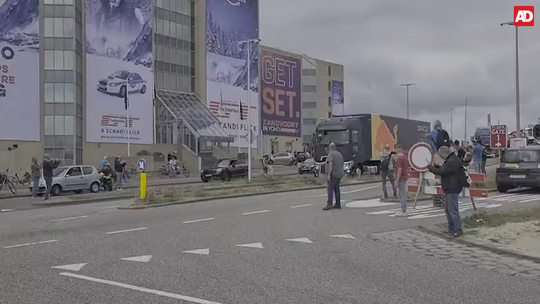 🎥 | Gáááff: Red Bull-truck komt aan bij circuit Zandvoort en laat van zich horen