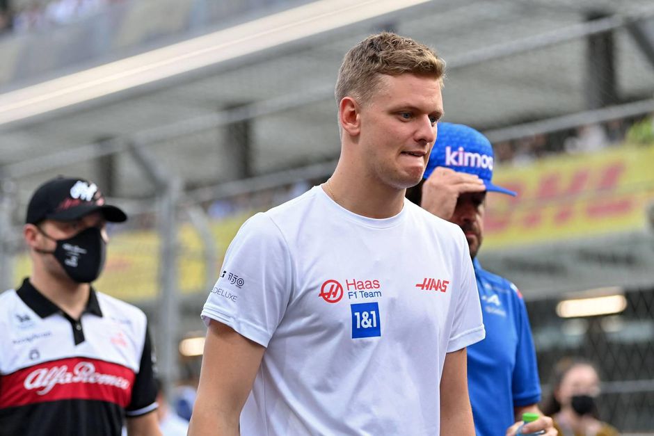 Mick Schumacher gewoon aanwezig bij GP Saudi-Arabië: 'Ik heb nergens last van'