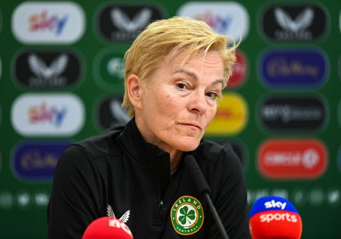 Vera Pauw voelt zich machteloos na nieuwe beschuldigingen wangedrag: 'Ik ben bang dat dit me blijft achtervolgen'