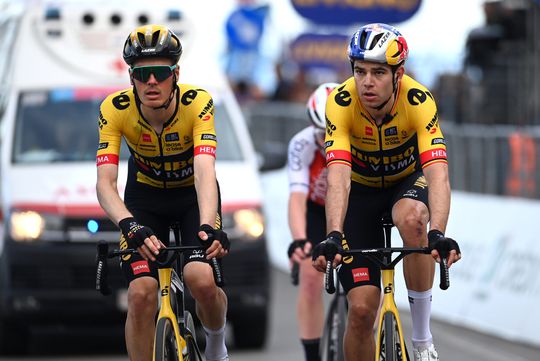 Treurig: Dylan van Baarle moet toch afhaken voor Ronde van Vlaanderen