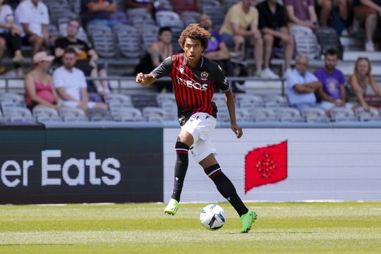 'Van Bommel is Van  Nistelrooij nu wel te slim af: Calvin Stengs op weg naar Antwerp'