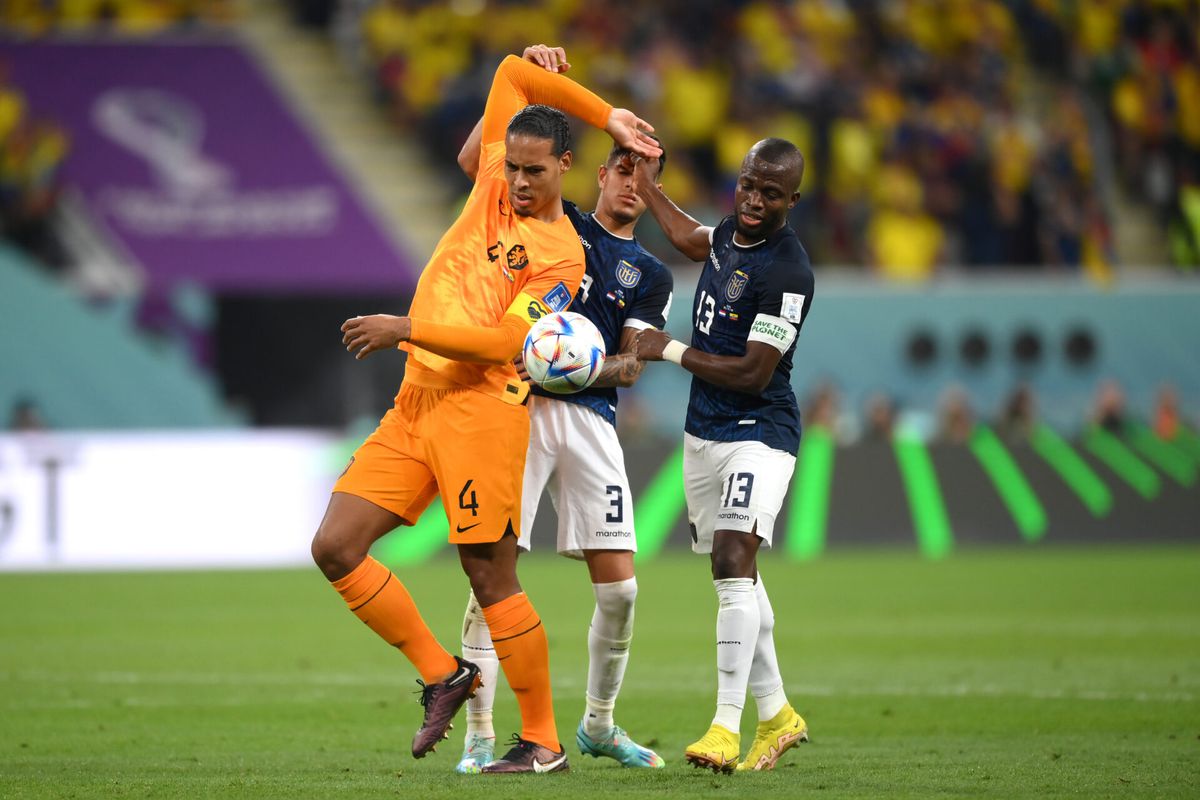 Van Dijk ziet verbeterpunten na remise tegen Ecuador: 'Hebben een resultaat, en niét verloren'