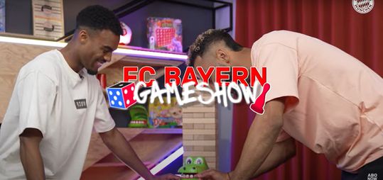 🎥 | Gravenberch verschijnt in spelshow van Bayern en krijgt naast het veld dus wel speeltijd
