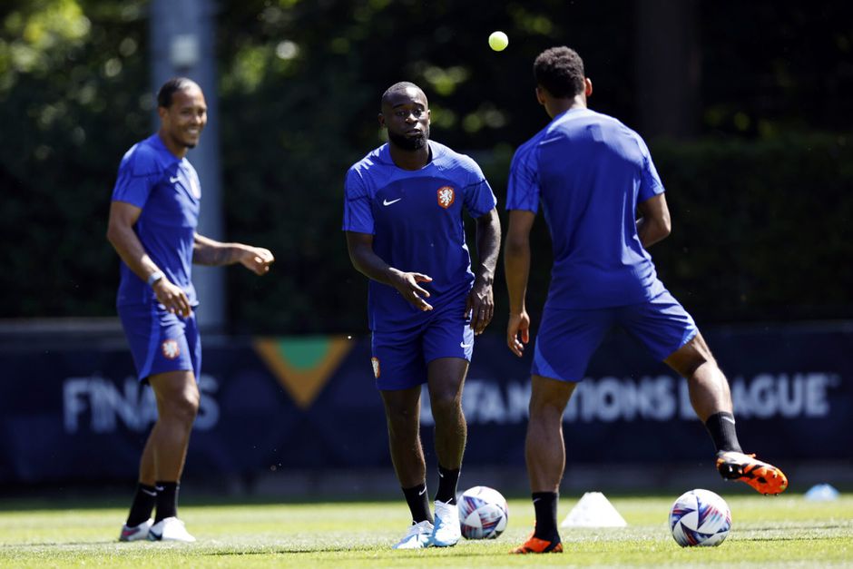 Dit is de opstelling van Oranje tegen Kroatië: basisplaats Lutsharel Geertruida