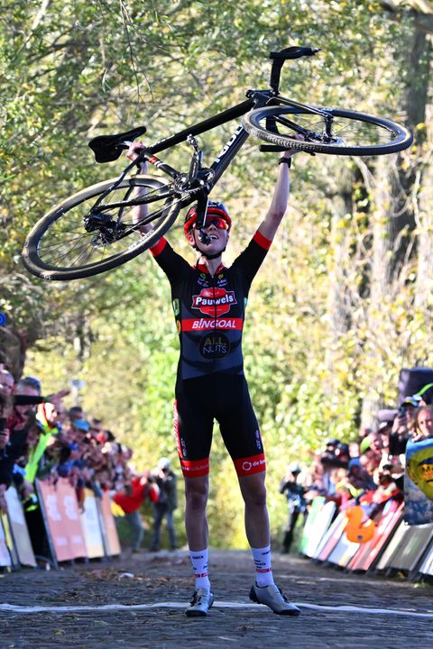 Fem van Empel verpulvert concurrentie en slaat ook toe in Koppenbergcross