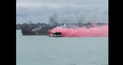 🎥 | Next level hooligans: AC Milan-fans vuren bootbommen af in clubkleuren