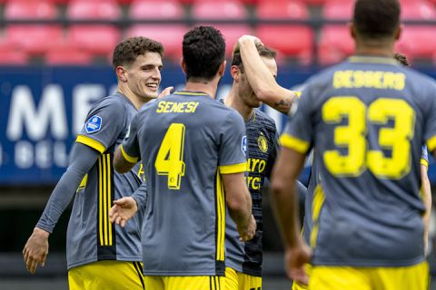 Feyenoord haalt dag na Deadline Day ook nog Dermane Karim binnen