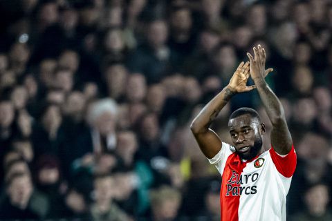 Feyenoord kan Lutsharel Geertruida inzetten tegen Cambuur