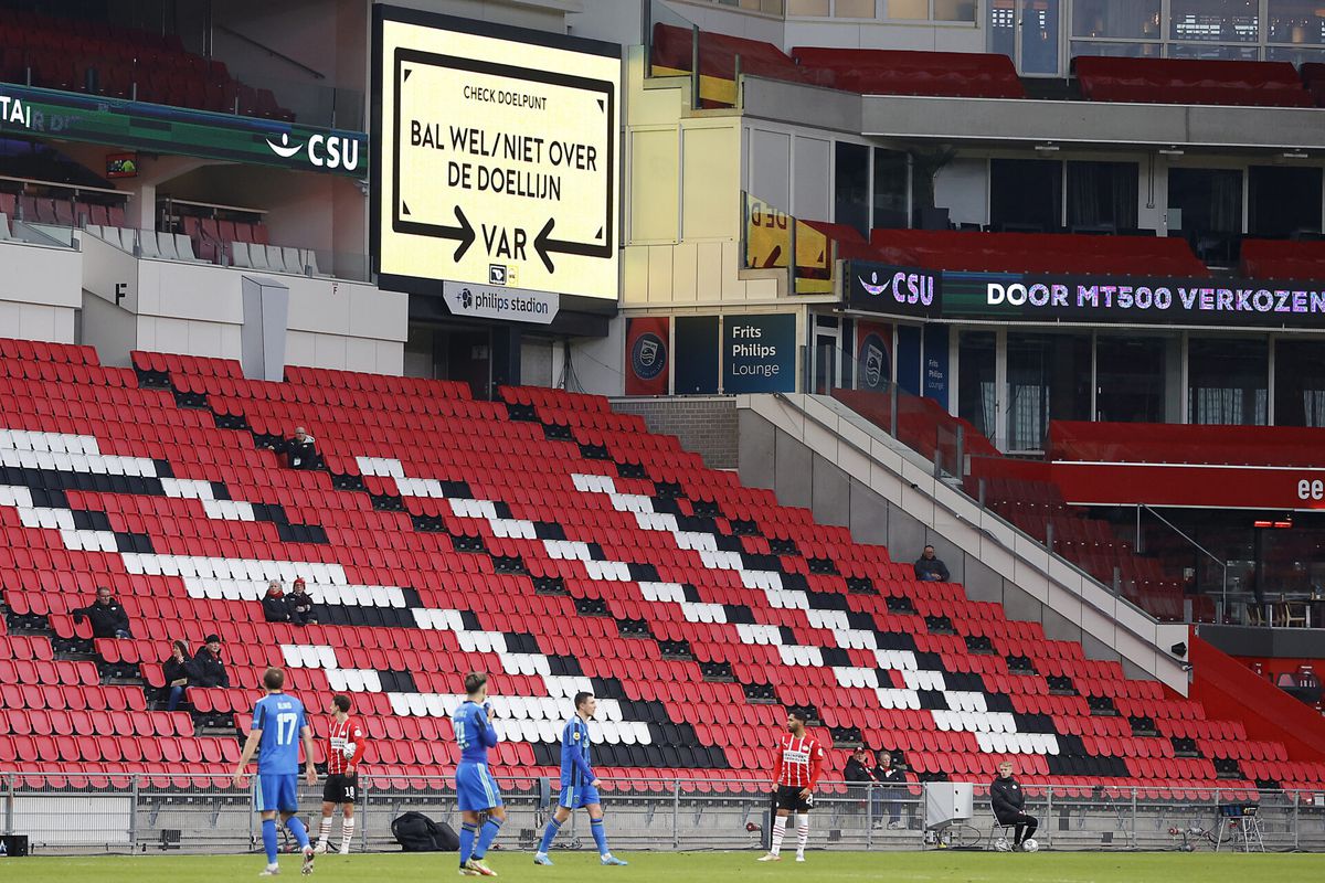 Valentijn Driessen over 2-1 van Ajax: 'Een hoop krokodillentranen in Eindhoven'