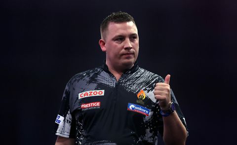 Hollywood-einde voor Chris Dobey, die Rob Cross uitschakelt bij WK darts