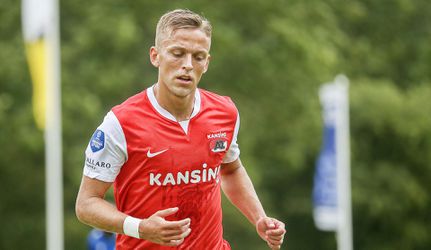 AZ ziet volgende basisspeler vertrekken: Jesper Karlsson gaat Sam Beukema achterna naar Italië