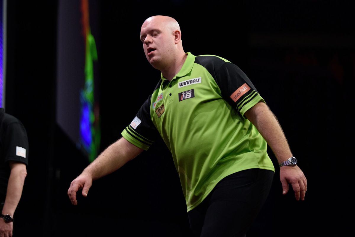 🎥​ | WAT? Michael van Gerwen helemaal afgemaakt op Euro Tour door nummer 70 van de wereld