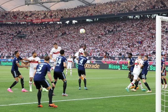 🎥 | Missie promotie begint dramatisch: HSV na 43 tellen achter tegen Stuttgart